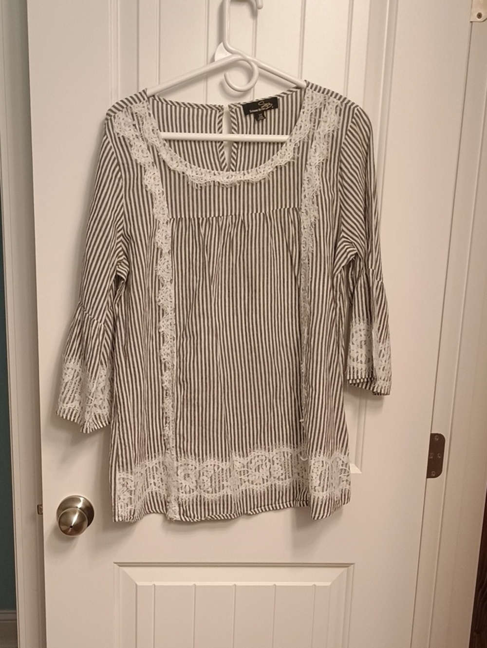 Suzanne Betro Striped Tunic with White Lace Trim - Gray & White